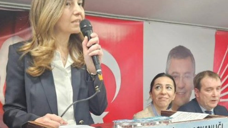 Emecan Vakit Kaybetmedi