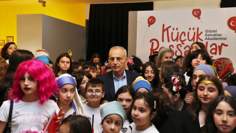 ‘KÜÇÜK RESSAMLAR’ 23 NİSAN ÇOCUK SERGİSİ SEFAKÖY GALERİ KÜP’TE