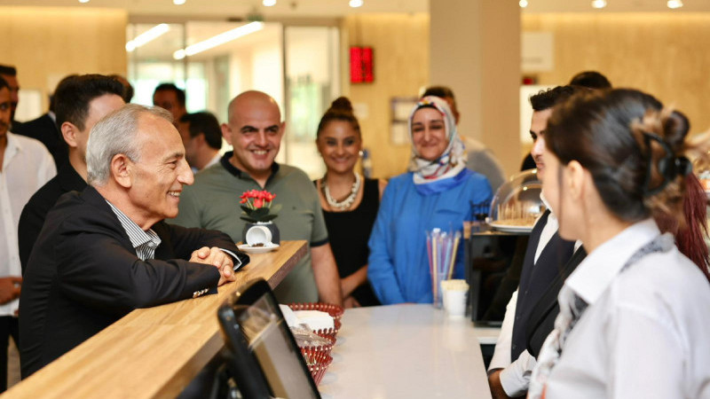 KÜÇÜKÇEKMECE'DE KAFE K HİZMETE AÇILDI! 