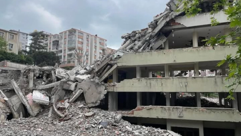 Hüseyin Özkahraman’ın Kaleminden; Gayrettepe Yıkıldı  Ama Hafıza Ayakta…