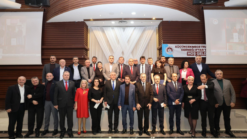 Trabzonlular İftar Salonuna Sığmadı