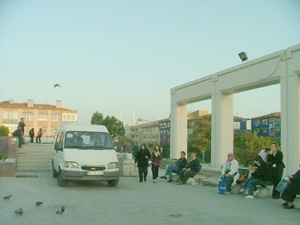 Güvercinler Evsiz Kaldı